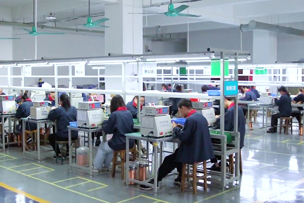 Ano ang Ginagawang Pinakamahusay na Pagpipilian ang ETD Ferrite Core High-Frequency Transformer para sa Modern Switching Power Supplies